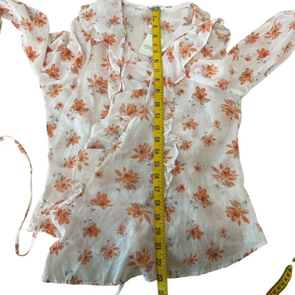 Free People Amanda Cotton Ruffled Wrap Top Ivory Combo Floral Size Medium NWT - Picture 6 of 15
